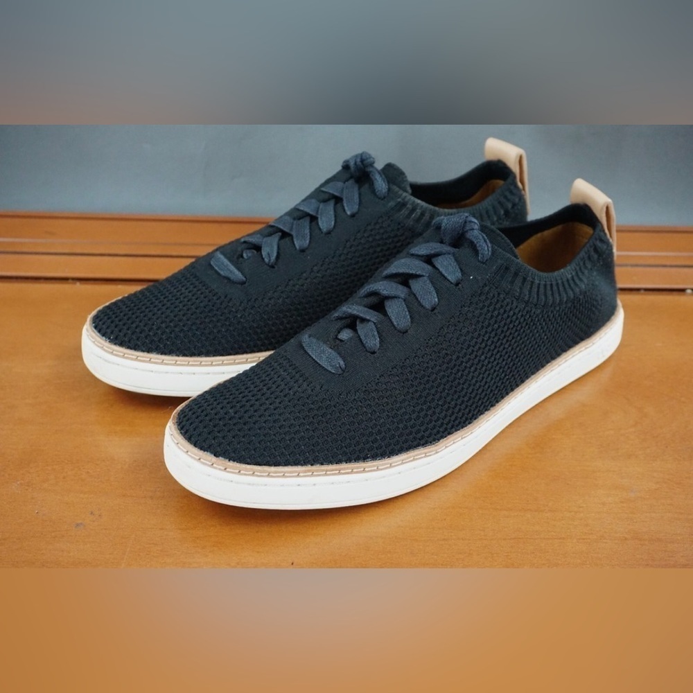 UGG SYDNEY MESH BLACK LACE UP SNEAKERS Sz. 9. COMFORTABLE , STYLISH, BREATHABLE - Picture 1 of 7